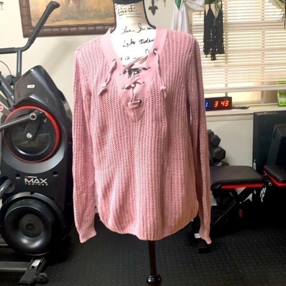 Casual comfortable ruby moon Sweater size small